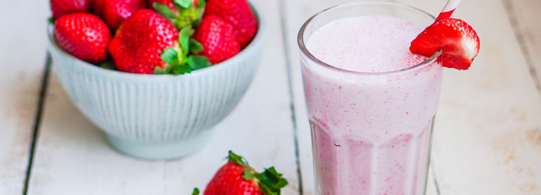 Milk shake fraise - idée recette facile Mysaveur