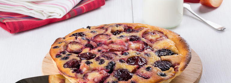 Clafoutis aux pruneaux - idée recette facile Mysaveur