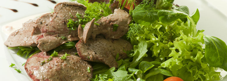Salade de foie de volaille - idée recette facile Mysaveur