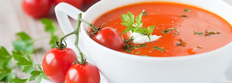 Soupe à la tomate - idée recette facile Mysaveur