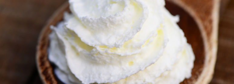 Crème chantilly - idée recette facile Mysaveur