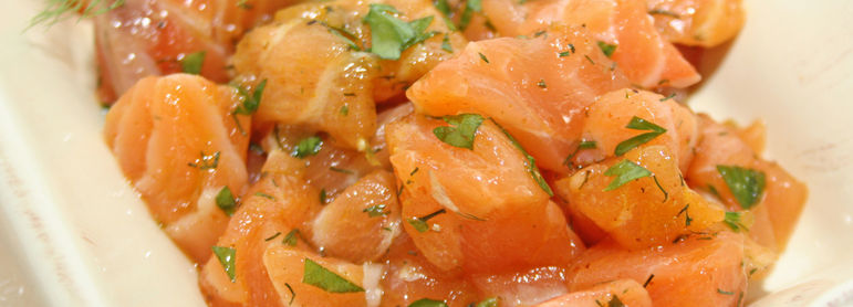 Saumon gravlax - idée recette facile Mysaveur