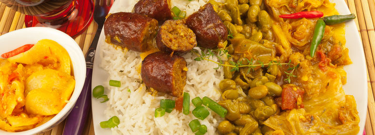 Rougail saucisses - idée recette facile Mysaveur