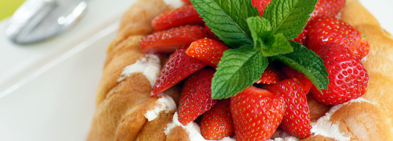 Charlotte aux fraises - idée recette facile Mysaveur