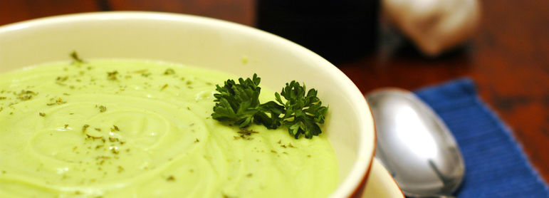 Velouté d'avocat - idée recette facile Mysaveur