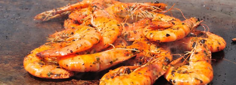 Crevettes à la plancha - idée recette facile Mysaveur