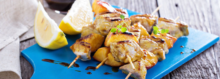 Brochettes de porc - idée recette facile Mysaveur