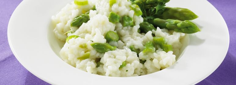 Risotto aux asperges - idée recette facile Mysaveur