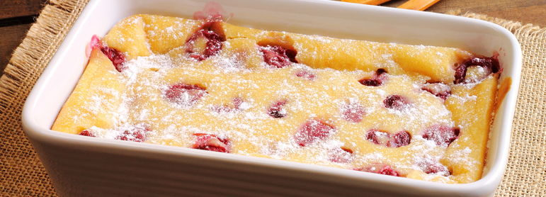 Clafoutis au raisin - idée recette facile Mysaveur