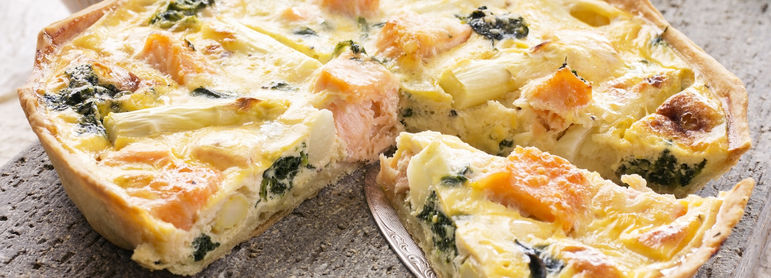 Quiche au saumon - idée recette facile Mysaveur