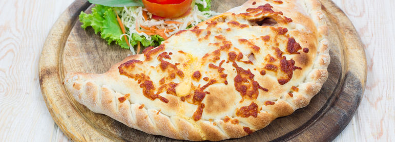 Calzone - idée recette facile Mysaveur