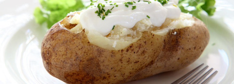 Pommes de terre au four - idée recette facile Mysaveur