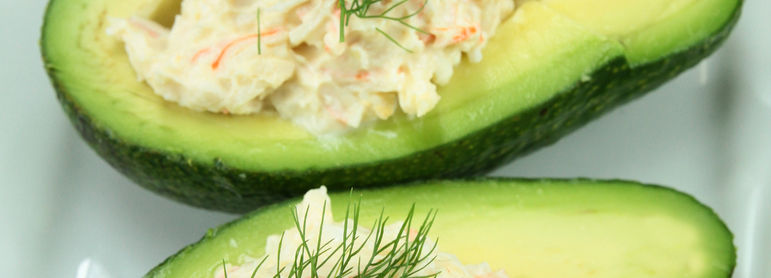 Avocat au crabe - idée recette facile Mysaveur