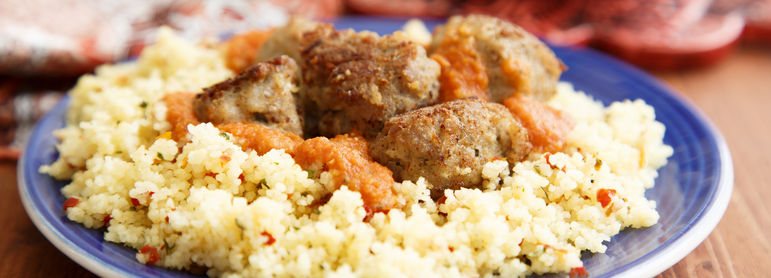 Couscous boulettes - idée recette facile Mysaveur