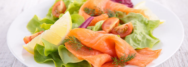 Salade de saumon - idée recette facile Mysaveur