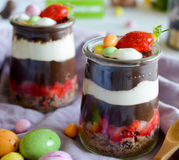 Verrine gourmande aux fraises et Mont Blanc noir extra 