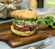 Le burger sans gluten au steak vegan 