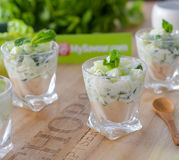 Verrine de concombre aux rillettes de thon