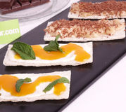 Tartines gourmandes chocolat banane et menthe abricot