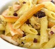 Penne au poulet et à la tapenade