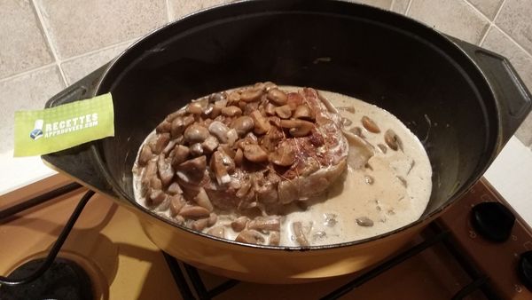 Rôti De Veau Aux Champignons Et Crème Fraîche www.mysaveur.com