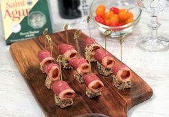 Brochettes de Saint Agur aux noisettes, melon et magret fumé - SAINT AGUR