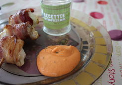 Brochettes de lotte au lard avec sauce choron  - Marina S.