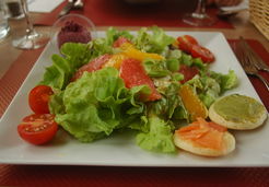 Salade aux agrumes et saumon fumé - Marie E.