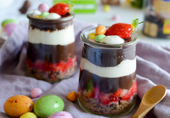 Verrine gourmande aux fraises et Mont Blanc noir extra  - MONT BLANC