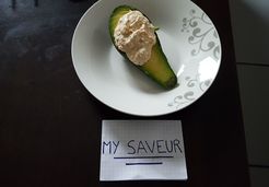 Avocat farci aux rillettes de saumon  - AURELIE K.