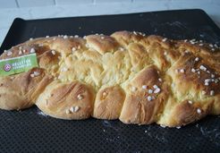 Brioche tressée aux perles de sucre - Celine T.