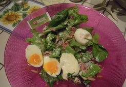 Salade aux oeufs mollets et sa sauce à la fourme d'Ambert - Marie T.