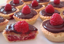 Tartelettes framboise amande et chocolat - Sandrine H.