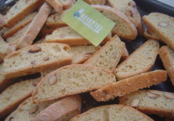 Cantuccini aux amandes à ma façon - Melanie T.