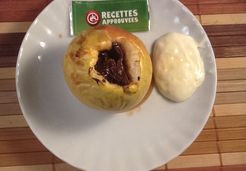 Pomme au four au chocolat Carambar et sa crème sucrée - Laurence D.