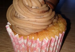 cupcake noisette/nutella topping kinder bueno - Isabelle H.