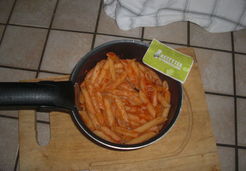 Sauce tomate à l'ail pour pâtes - Lucie O.