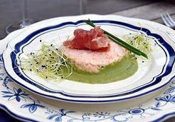 Mousse de crevettes rose, jambon Ganda sur coulis de ciboule - Christine L.