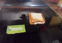 Croque Monsieur au fromage ail et fines herbes jambon  - Lynda T.