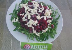 Salade de betteraves, roquette et bleu - Najwa N.