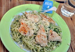 Spaghetti au pesto de persil et basilic et poulet - Christine L.