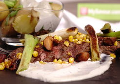 Bavette à la crème de Saint Agur, macadamia et maïs grillés avec ses pommes de terre à la crème de Saint Agur et cébettes - SAINT AGUR