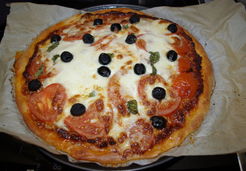 Pizza à la féta, champignons et au chorizo - Vanessa P.