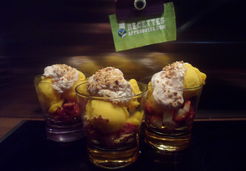 Glace mangue sur lit de fraises - Lynda T.